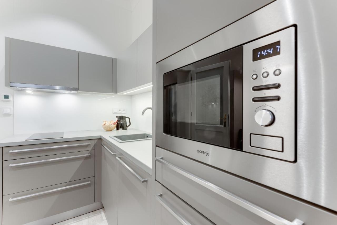 Lampi Aparthotel ปราก ภายนอก รูปภาพ