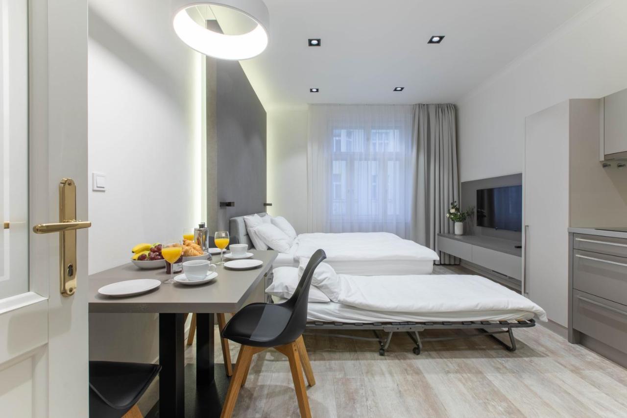 Lampi Aparthotel ปราก ภายนอก รูปภาพ