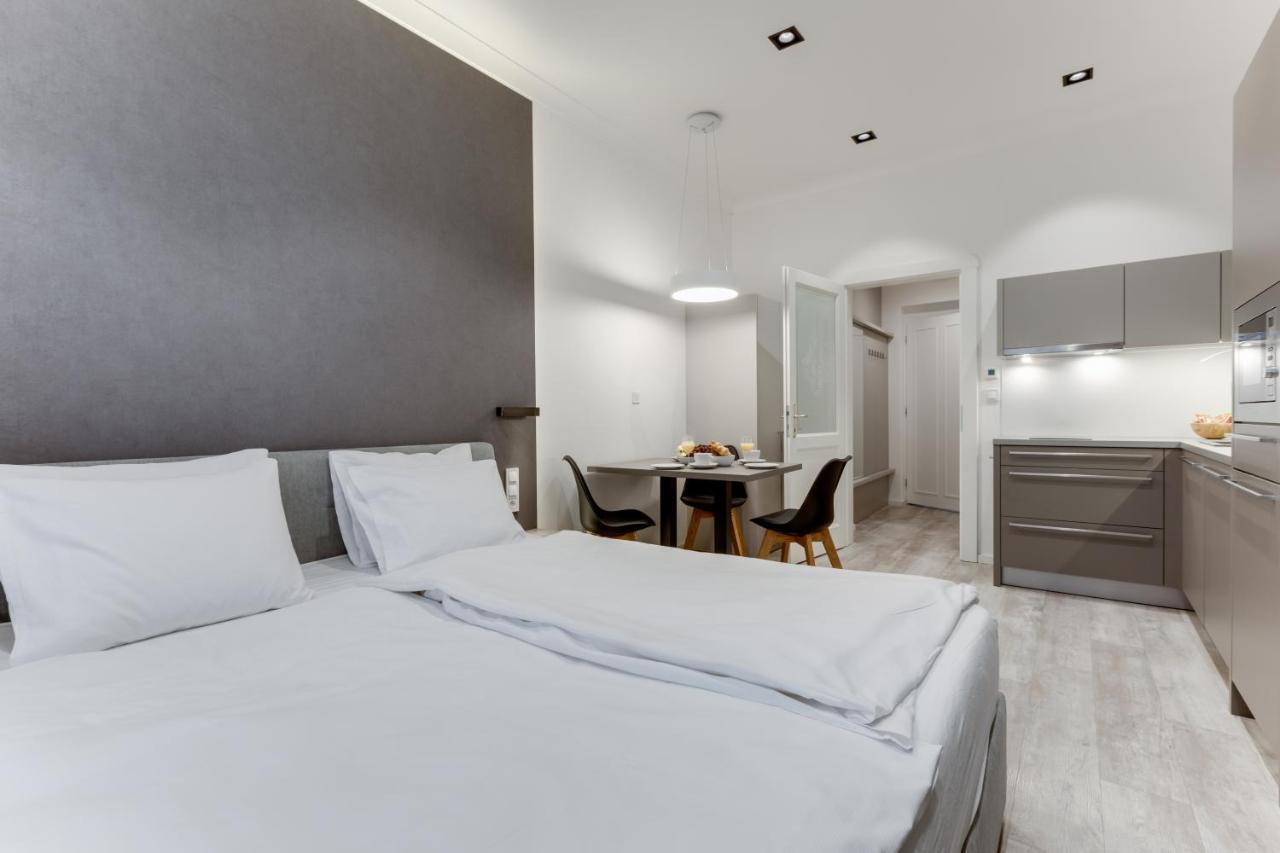 Lampi Aparthotel ปราก ภายนอก รูปภาพ