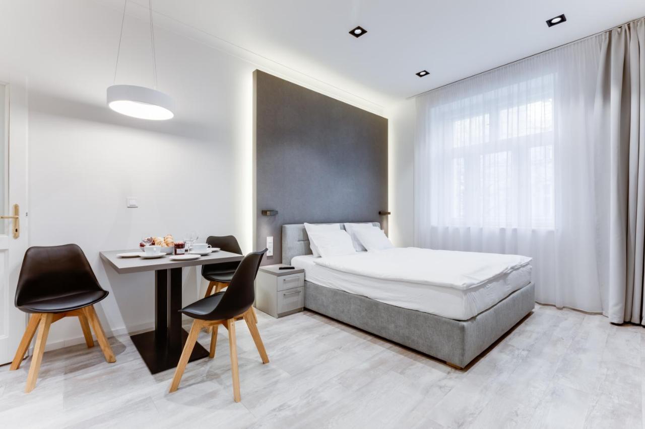 Lampi Aparthotel ปราก ภายนอก รูปภาพ