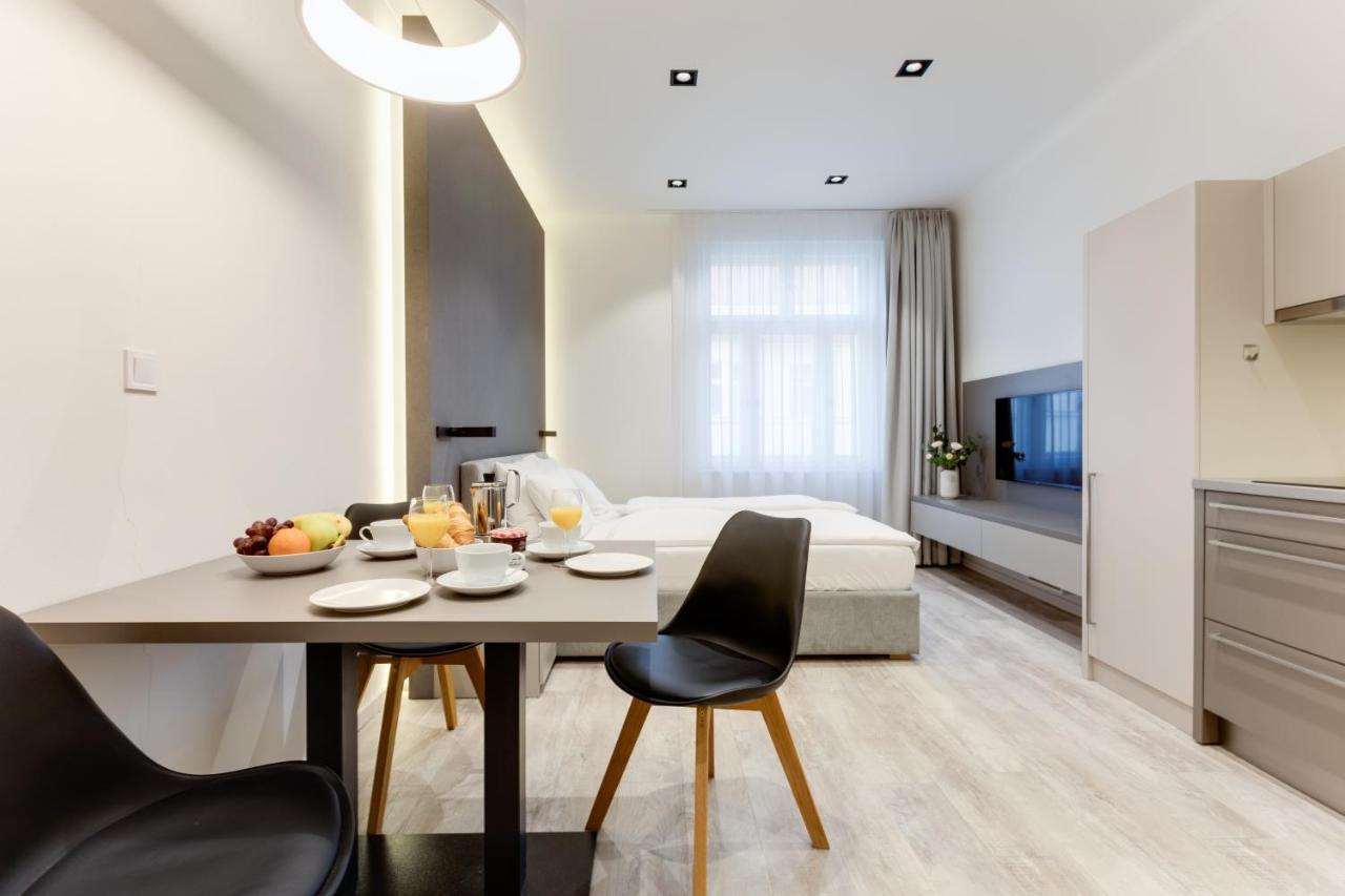 Lampi Aparthotel ปราก ภายนอก รูปภาพ
