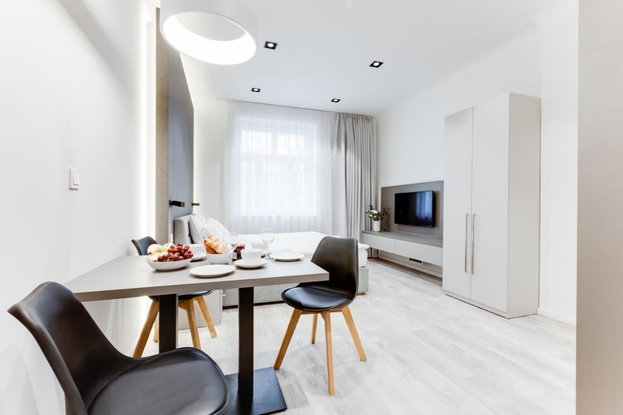 Lampi Aparthotel ปราก ภายนอก รูปภาพ