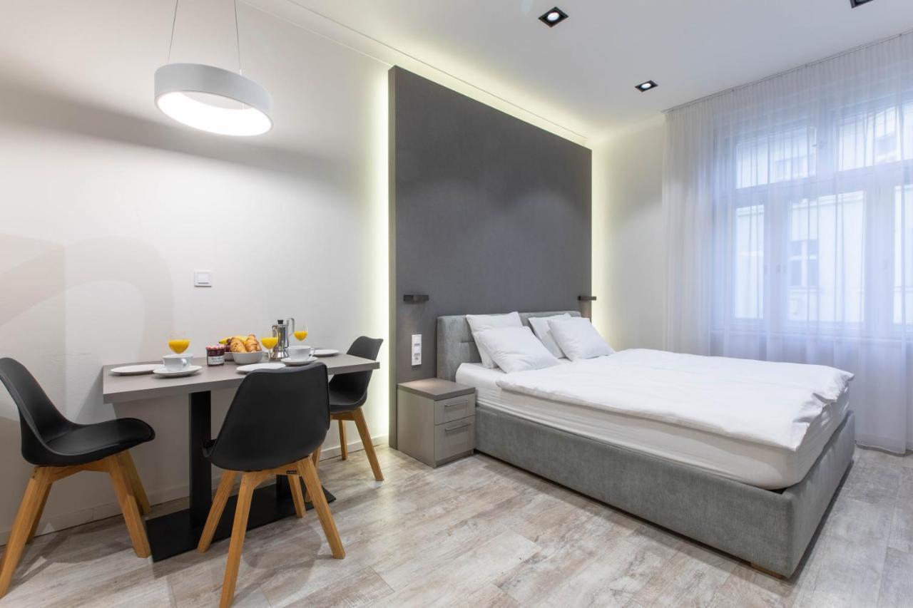Lampi Aparthotel ปราก ภายนอก รูปภาพ