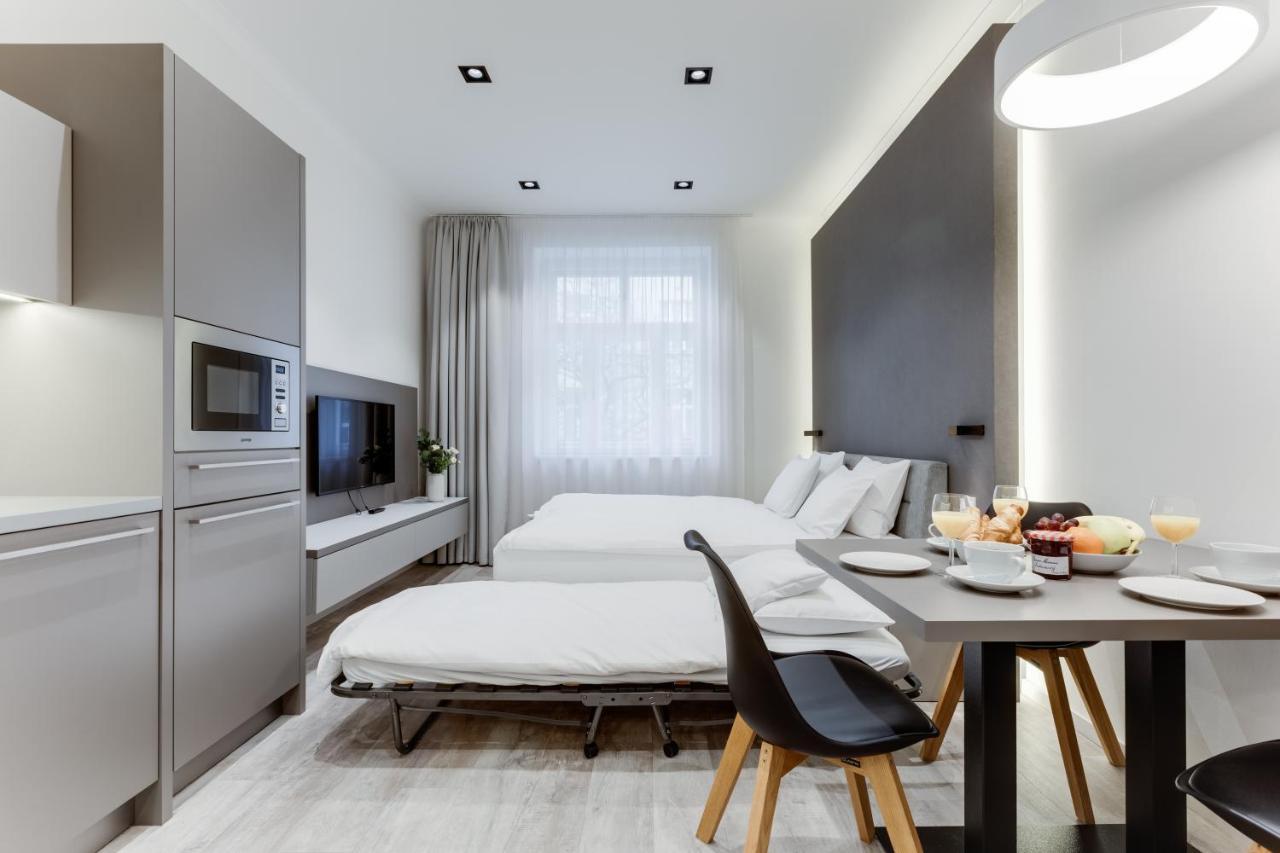 Lampi Aparthotel ปราก ภายนอก รูปภาพ