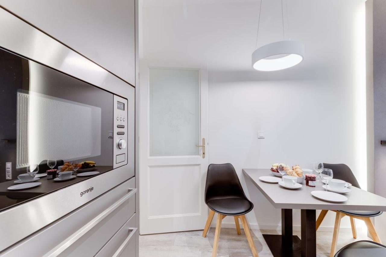 Lampi Aparthotel ปราก ภายนอก รูปภาพ