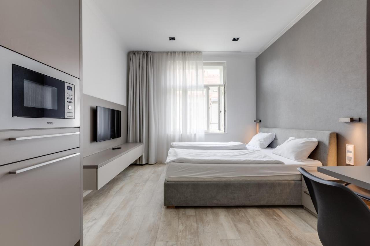 Lampi Aparthotel ปราก ภายนอก รูปภาพ