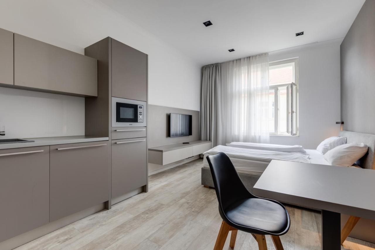 Lampi Aparthotel ปราก ภายนอก รูปภาพ
